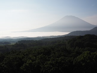 羊蹄山と雲海