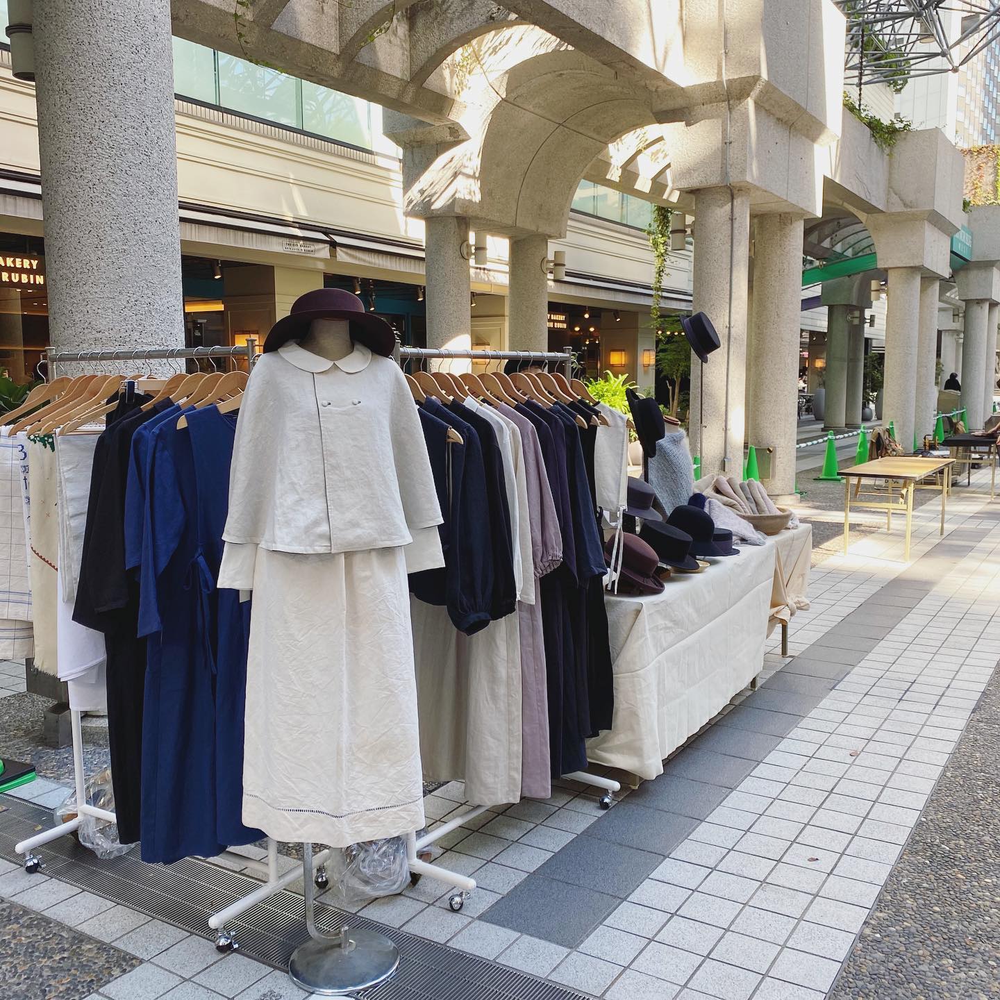 久しぶりの赤坂蚤の市です