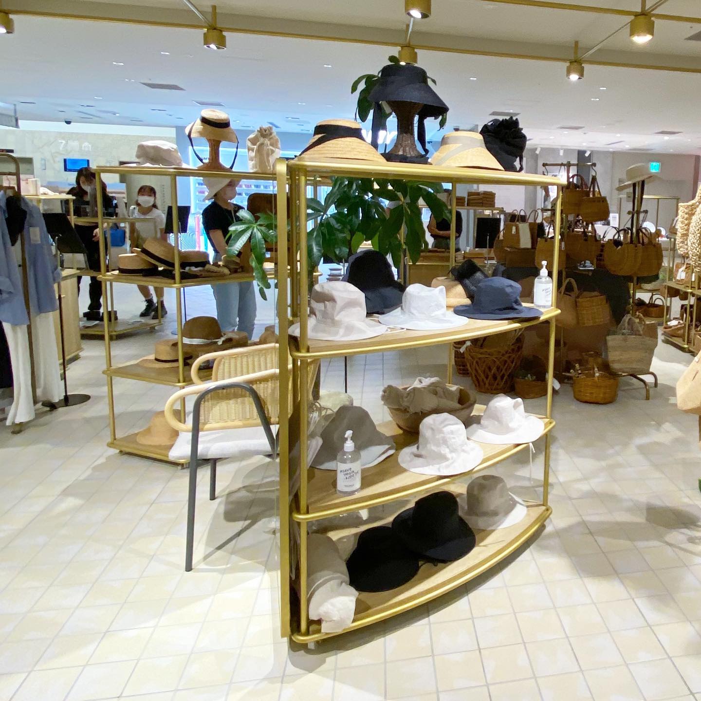 NEWoMan横浜 7F246st. MARKET