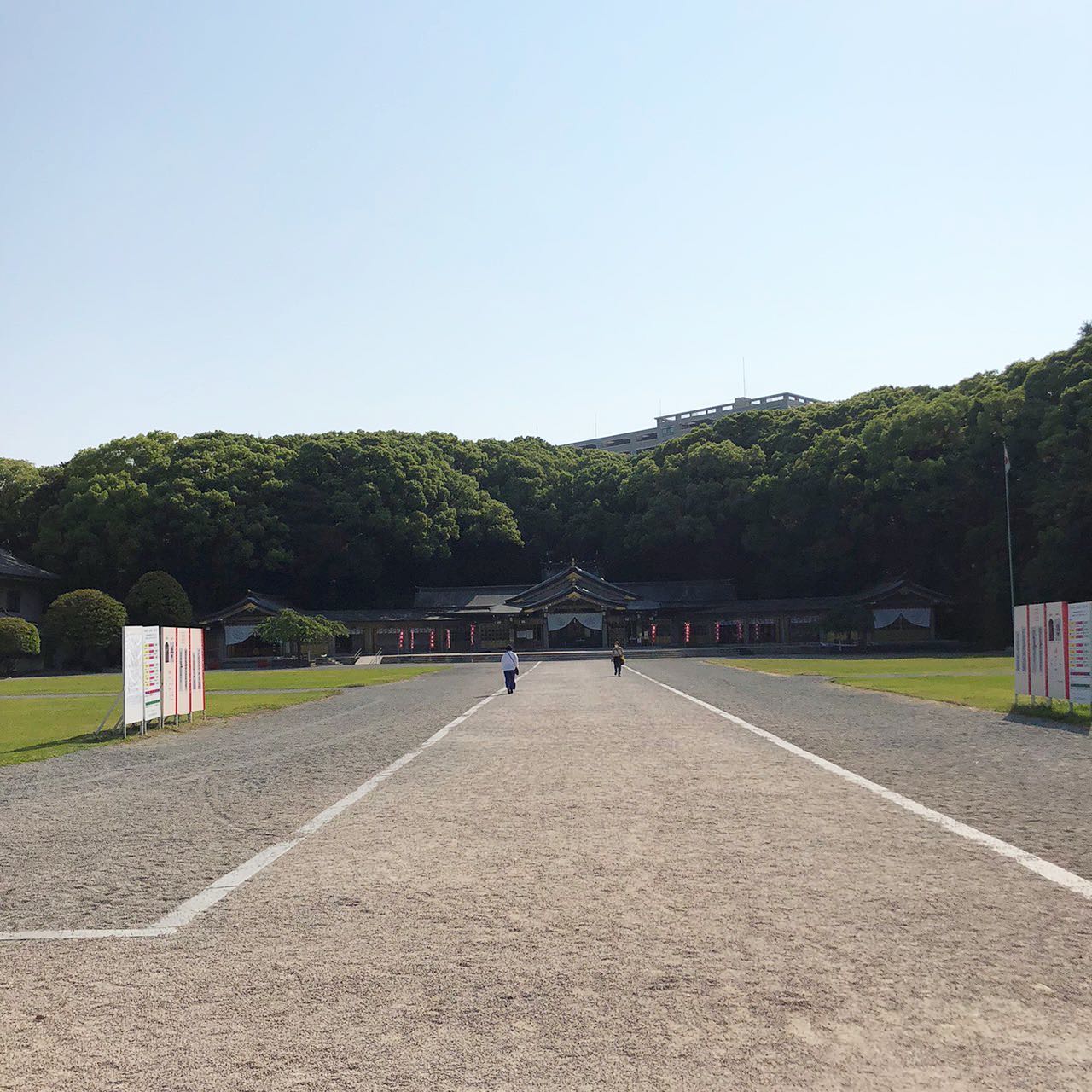 福岡護国神社蚤の市 初日