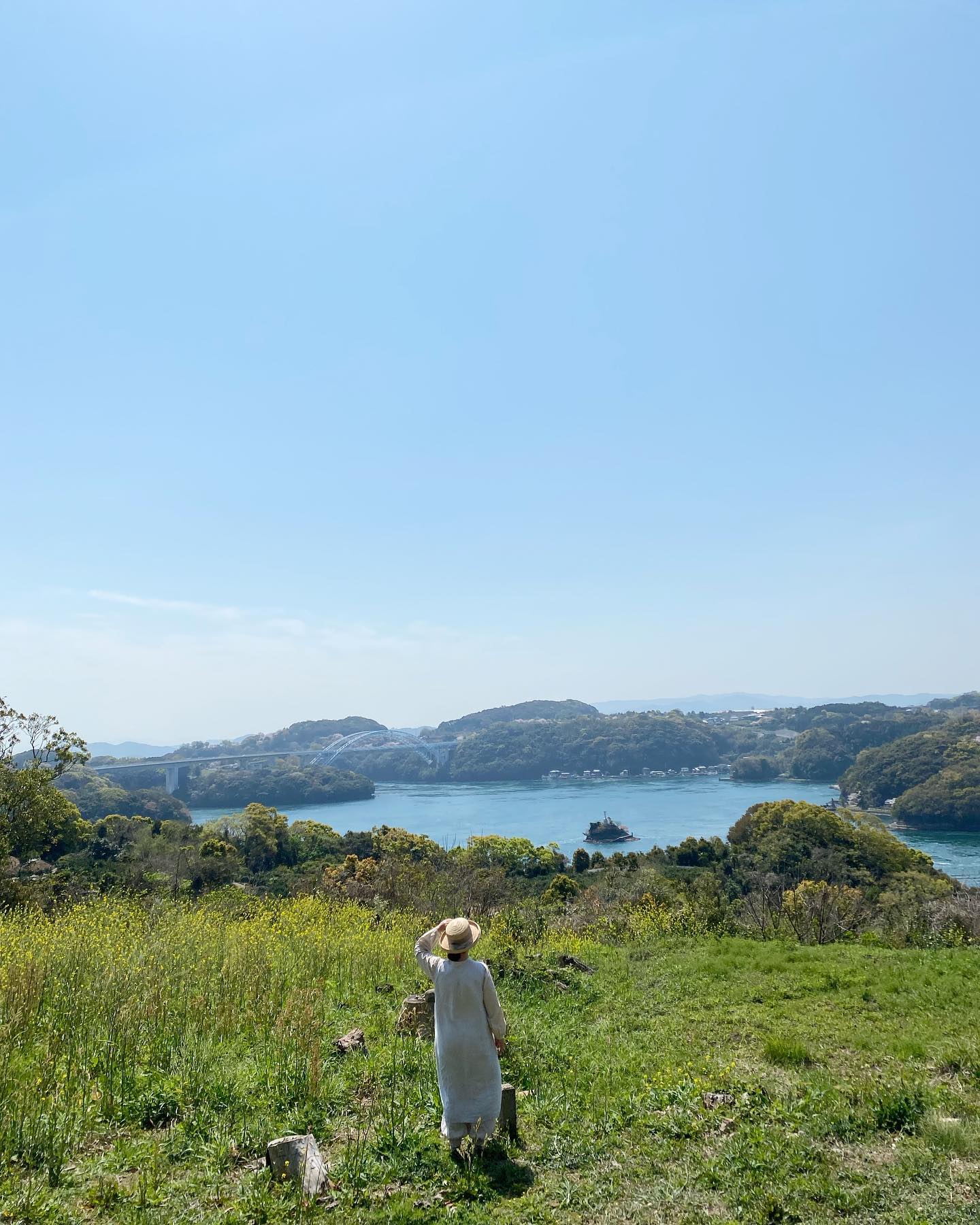 いつもご来店やご利用いただきありがとうございます本日は水曜定休日です沖縄と九州の旅から戻り、気温の変化や季節の変わりを感じましたこの仕事を通して様々な地の自然の景色や人の出会いをさせていただける事がありがたく感謝の気持ちです旅を通じて感じた事を糧にしてこれからを前進する力にKIKONOのテーマのひとつの「出逢いが生まれるものづくり」に繋いでもっと自由に広げていきたいです来週は台湾へ帽子と洋服達を連れて皆様に会いにいきます@mori_market_taiwan 写真1枚目　長崎　佐世保　　2、3枚目　熊本　阿蘇山　草千里　　4、5枚目　沖縄　座間味島　　6、7枚目　佐世保　針尾送信所　　8枚目　七ツ釜鍾乳洞　　9枚目　長崎　眼鏡橋　　10枚目　長崎　路面電車