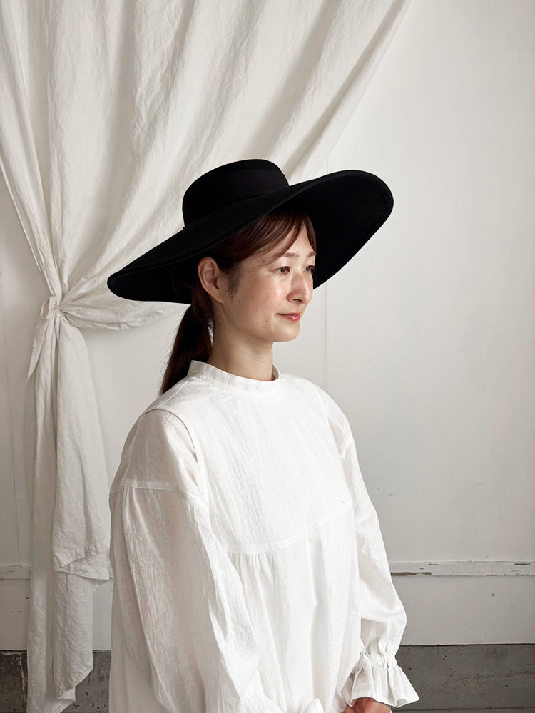 Camelia wool
